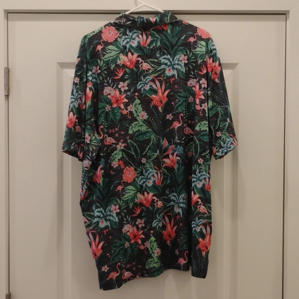 CHAPS Men's Floral Hawaiian Shirt - Picture 4 of 5